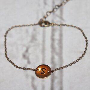 Beautiful gold S initial charm bracelet Adjustable 6-8"